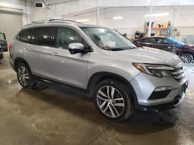 2017 HONDA PILOT TOURING  