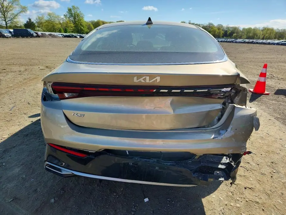 2022 KIA K5 LXS  