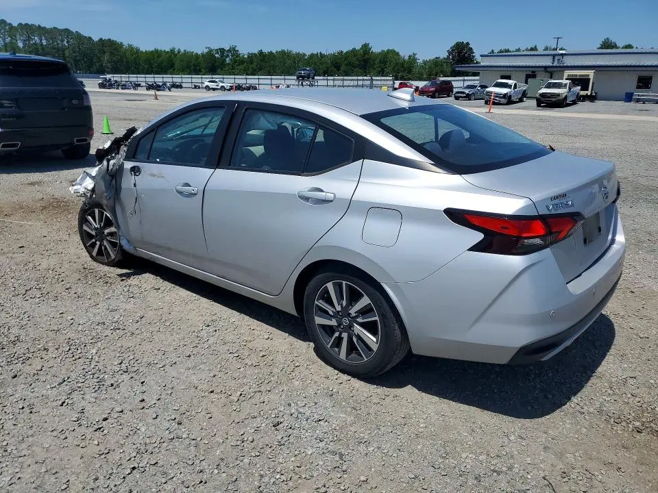 2021 NISSAN VERSA SV  