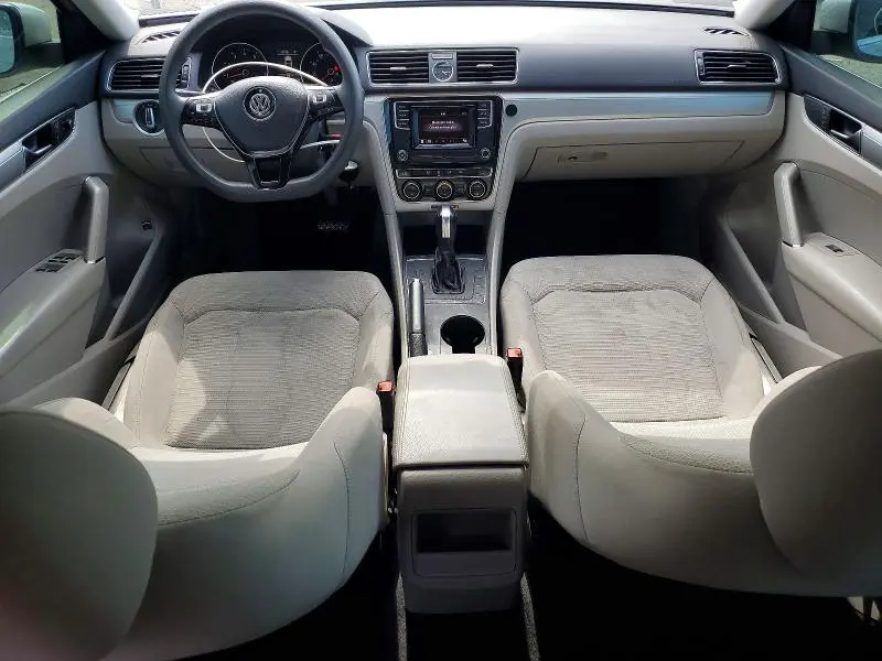 2017 VOLKSWAGEN PASSAT S  