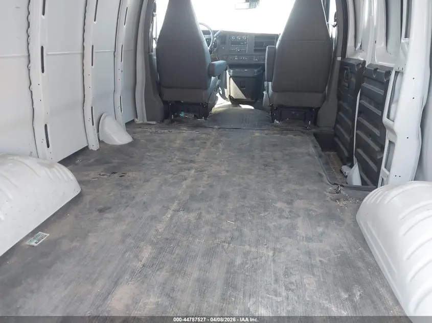 2025 CHEVROLET EXPRESS CARGO RWD 2500 REGULAR WHEELBASE WT