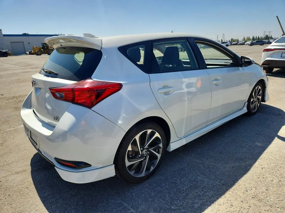 2018 TOYOTA COROLLA IM BASE  