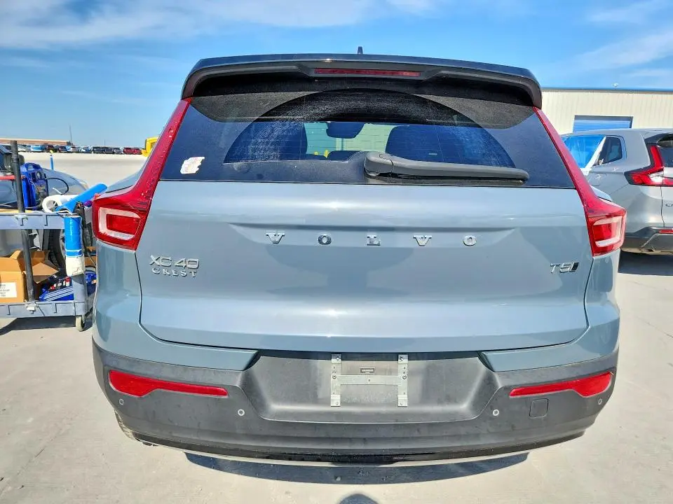 2021 VOLVO XC40 T5 R-DESIGN  