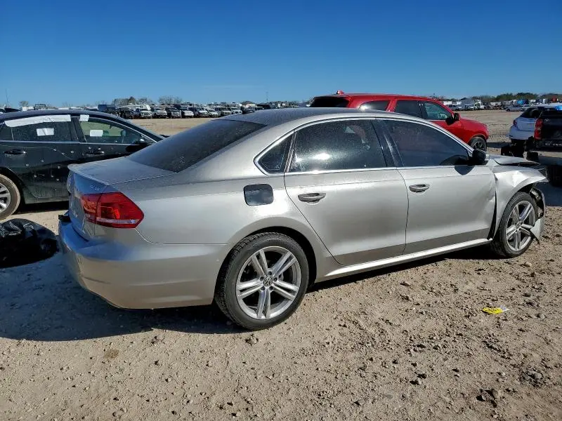 2014 VOLKSWAGEN PASSAT SE  