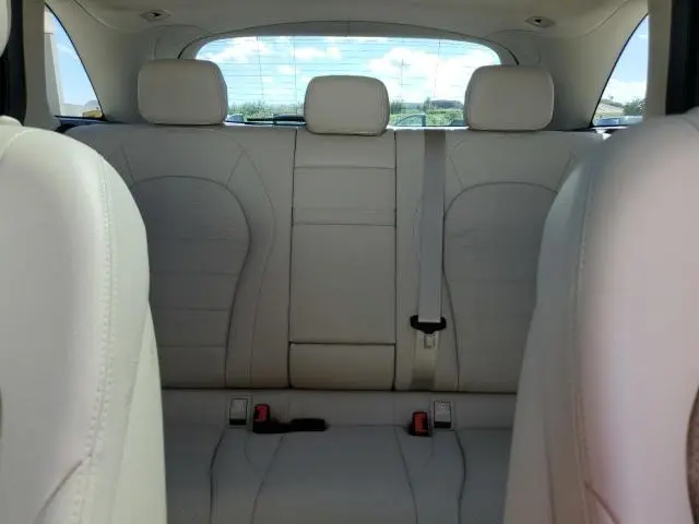 2019 MERCEDES-BENZ GLC 300  