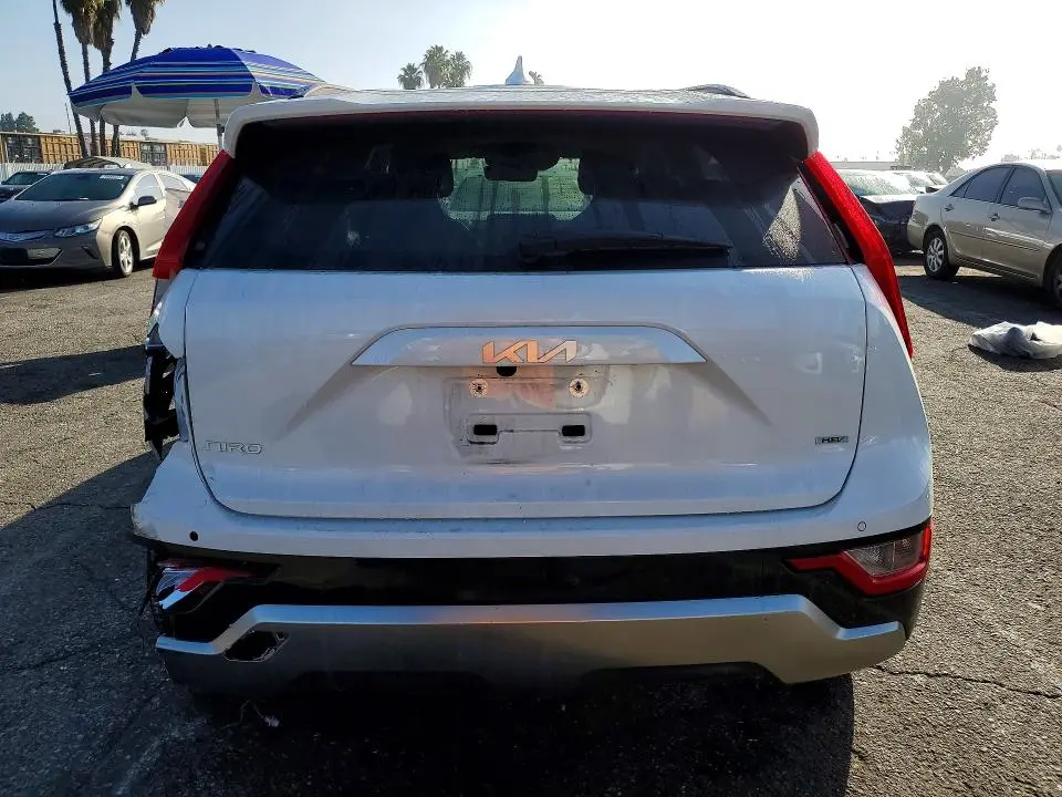 2023 KIA NIRO SX  