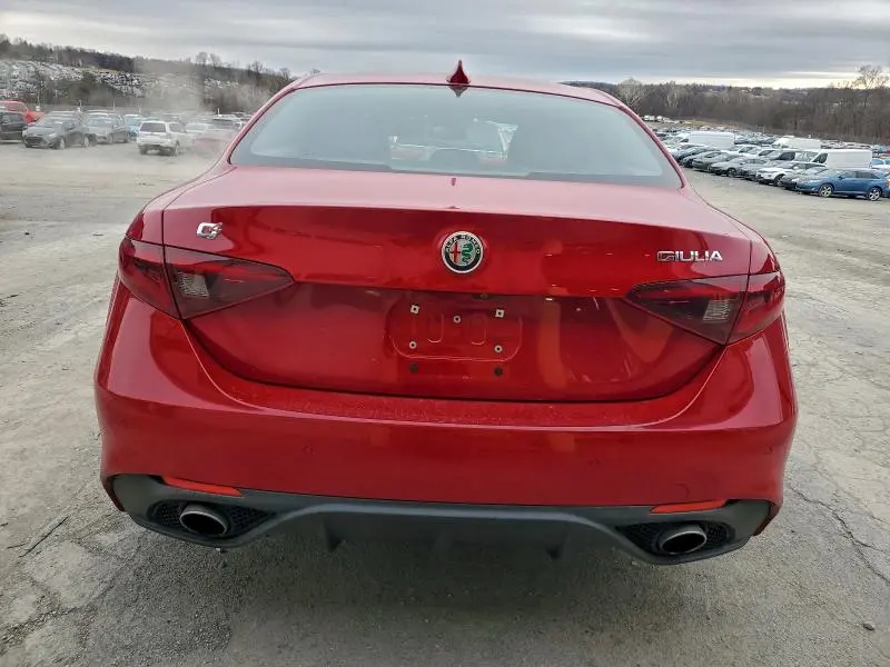 2017 ALFA ROMEO GIULIA TI Q4  