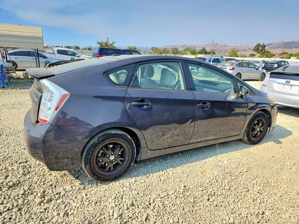 2010 TOYOTA PRIUS II  