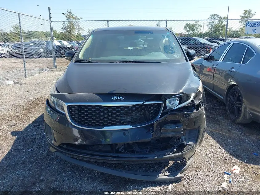 2016 KIA SEDONA LX