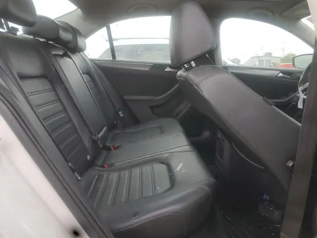 2013 VOLKSWAGEN JETTA SEL  