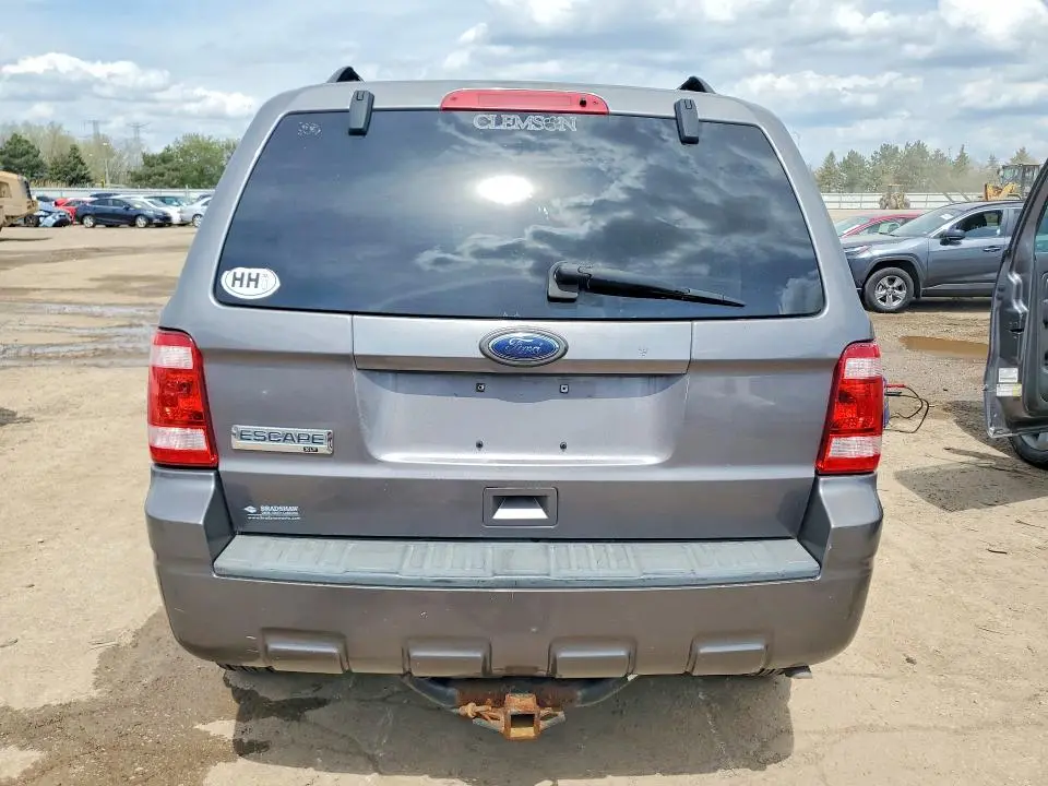 2010 FORD ESCAPE XLT  