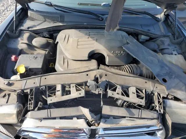 2012 DODGE CHARGER SE  