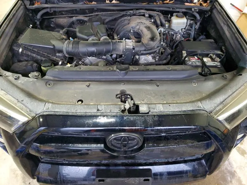 2015 TOYOTA 4RUNNER SR5  