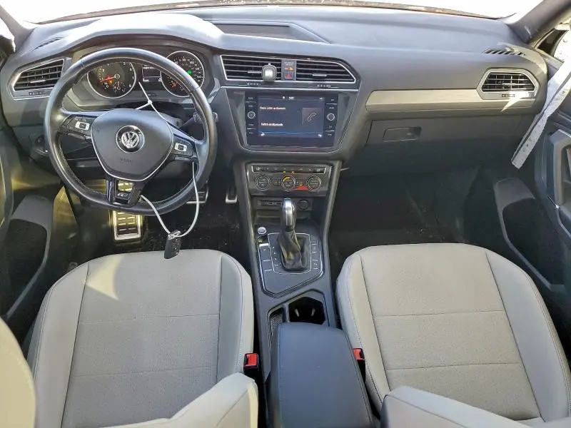 2020 VOLKSWAGEN TIGUAN SE  