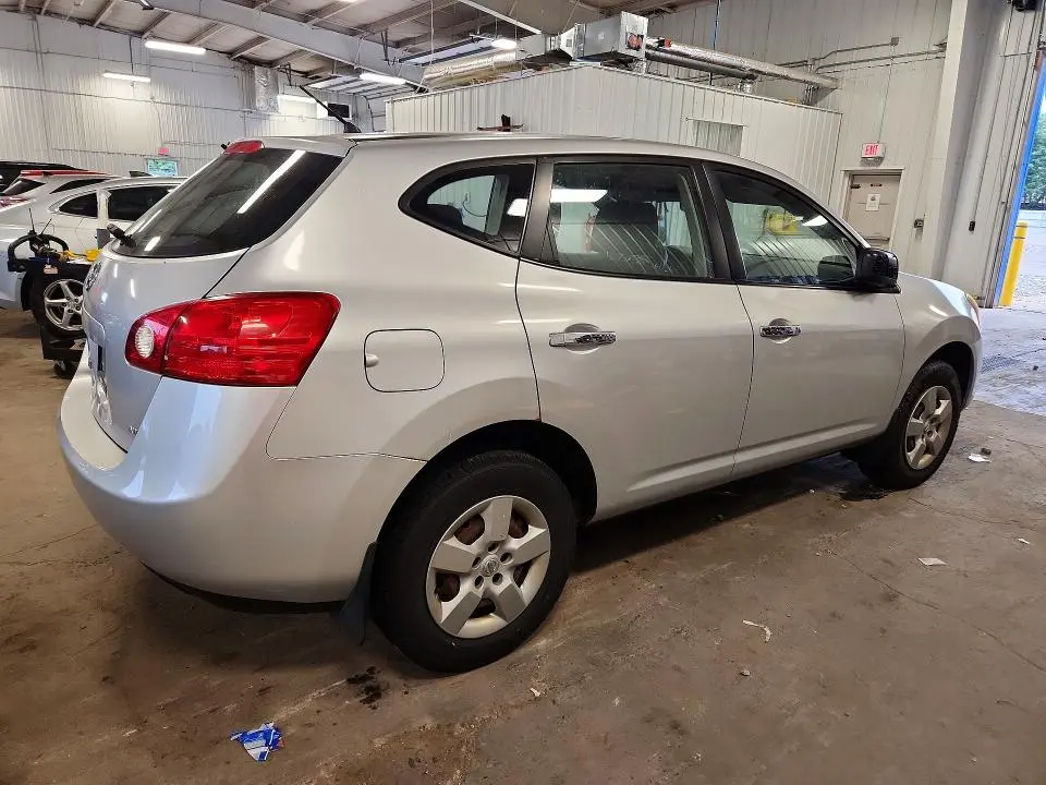 2010 NISSAN ROGUE S  
