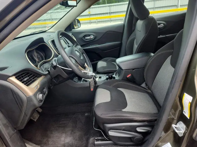 2015 JEEP CHEROKEE SPORT  