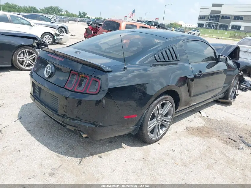 2014 FORD MUSTANG V6/V6 PREMIUM