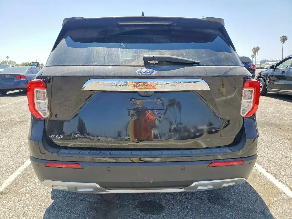2022 FORD EXPLORER XLT  