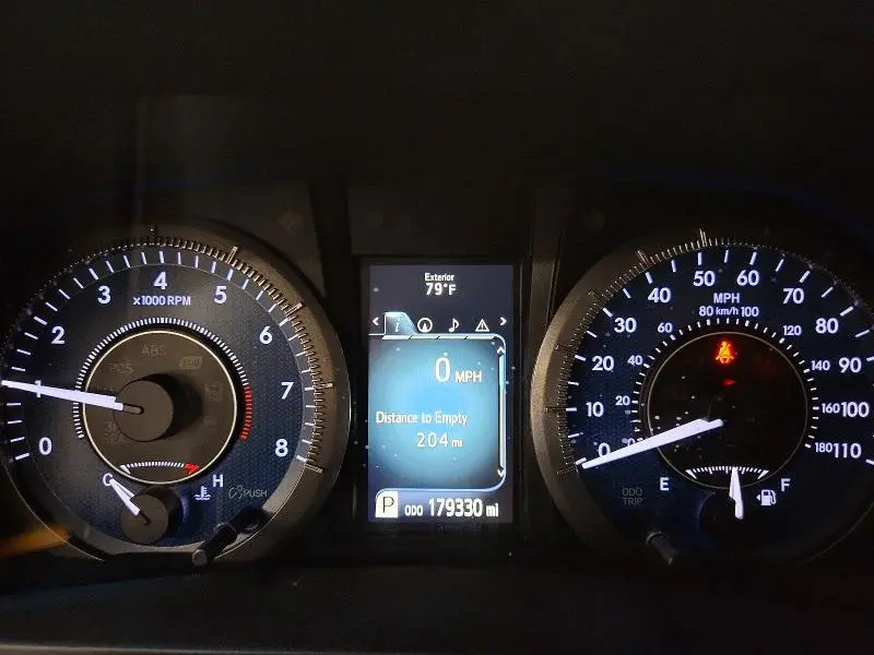 2017 TOYOTA SIENNA XLE 8-PASSENGER  