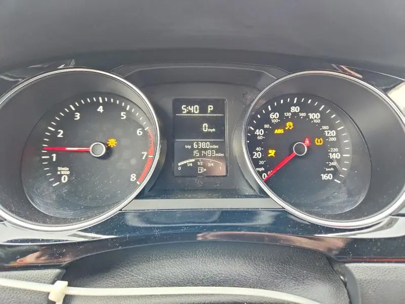 2016 VOLKSWAGEN JETTA SPORT  