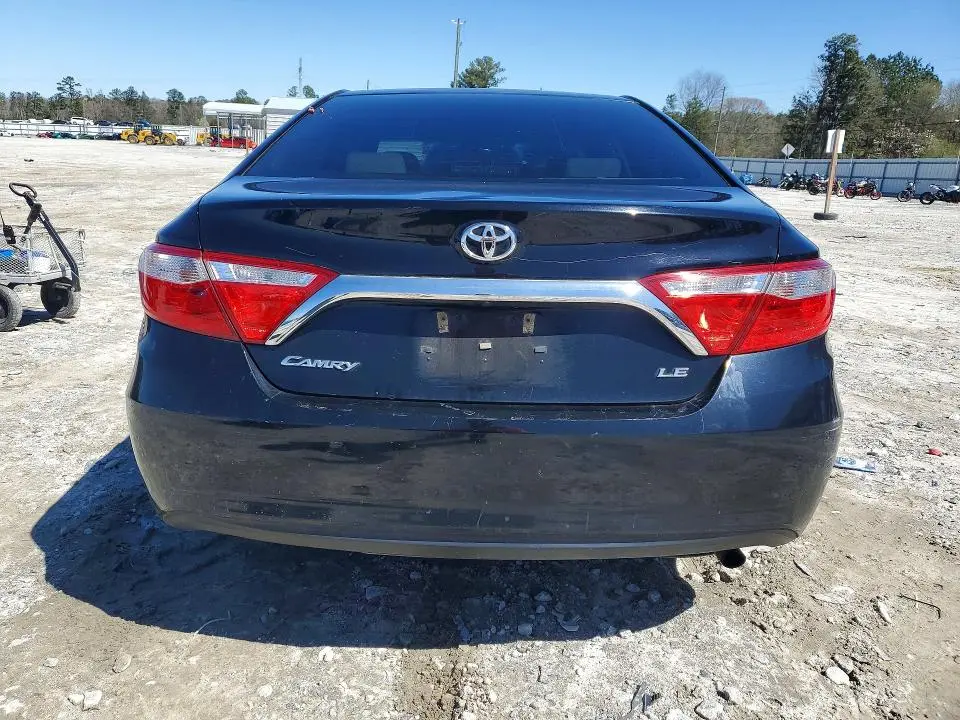 2017 TOYOTA CAMRY LE  