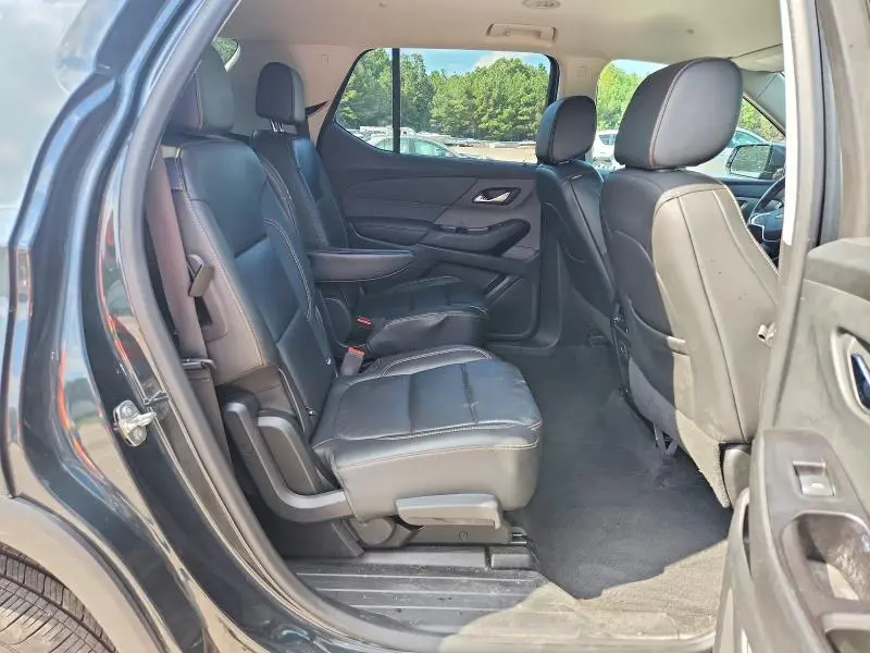 2020 CHEVROLET TRAVERSE LT  