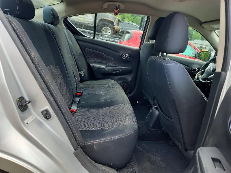 2019 NISSAN VERSA SV  