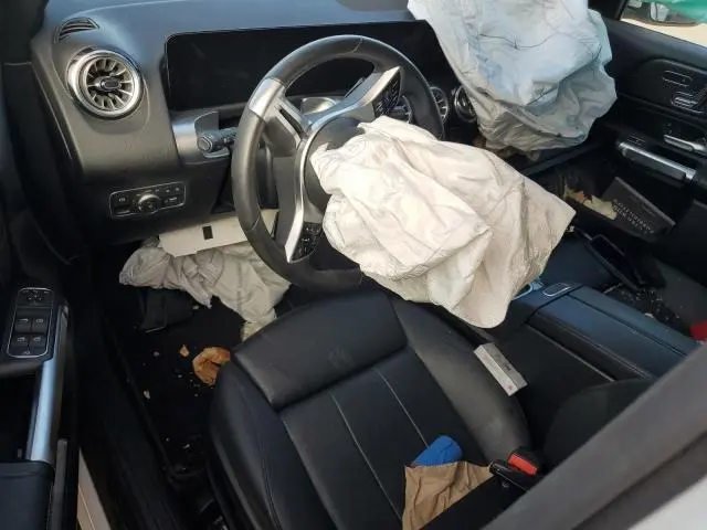 2025 MERCEDES-BENZ GLB 250 4MATIC  