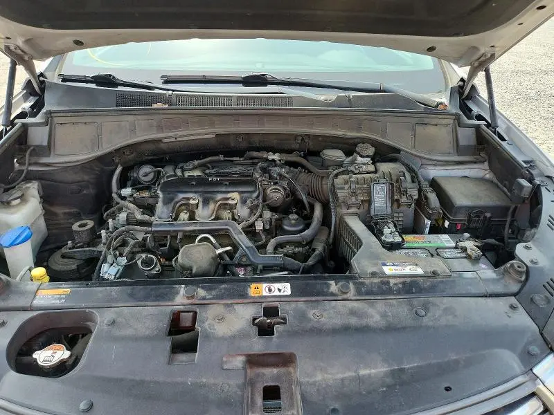 2018 HYUNDAI SANTA FE SE  