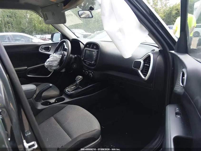 2022 KIA SOUL LX