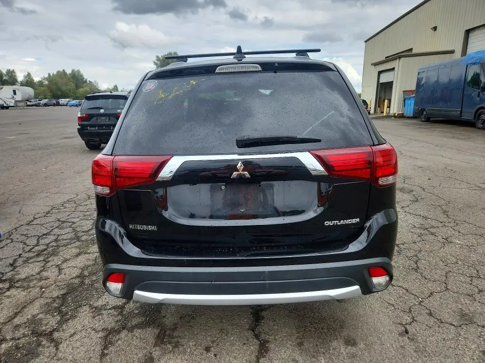 2017 MITSUBISHI OUTLANDER ES  