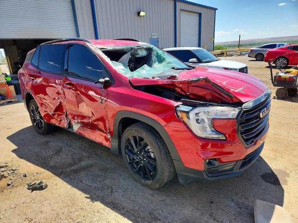 2024 GMC TERRAIN SLT  