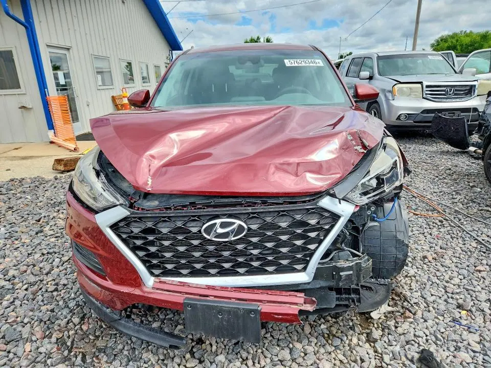 2020 HYUNDAI TUCSON SE  
