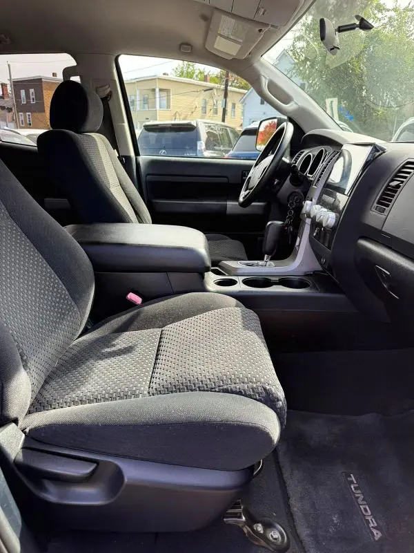 2010 TOYOTA TUNDRA DOUBLE CAB SR5  