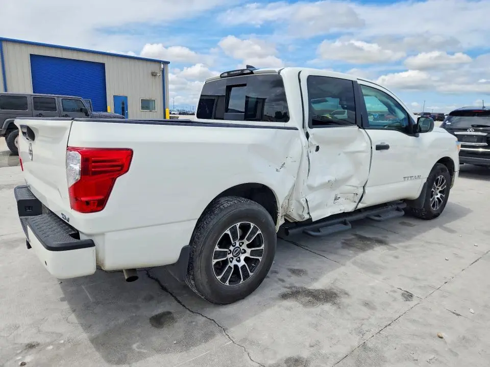 2023 NISSAN TITAN SV  