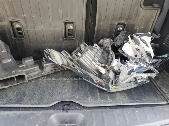 2023 NISSAN PATHFINDER SV  
