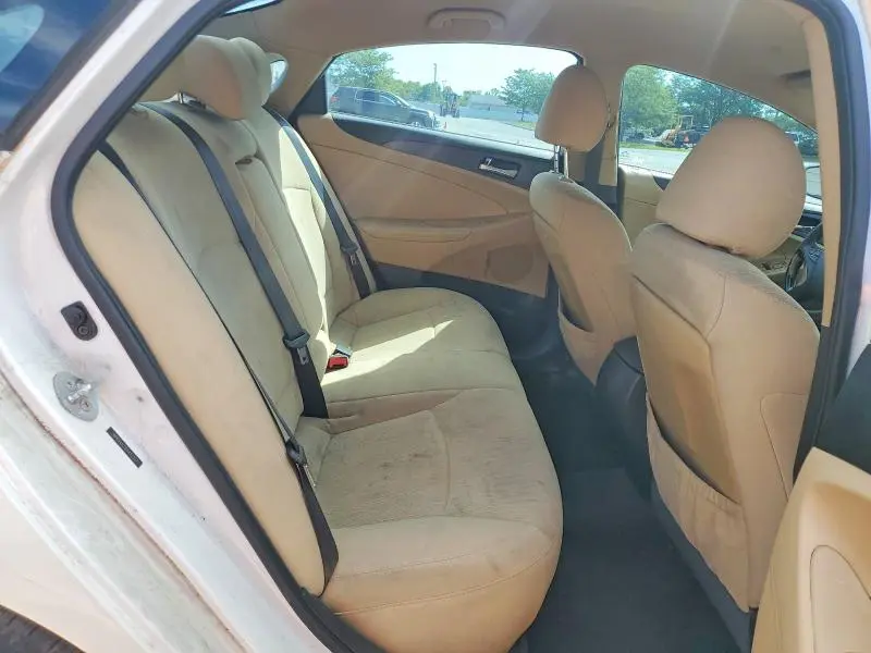 2012 HYUNDAI SONATA GLS  