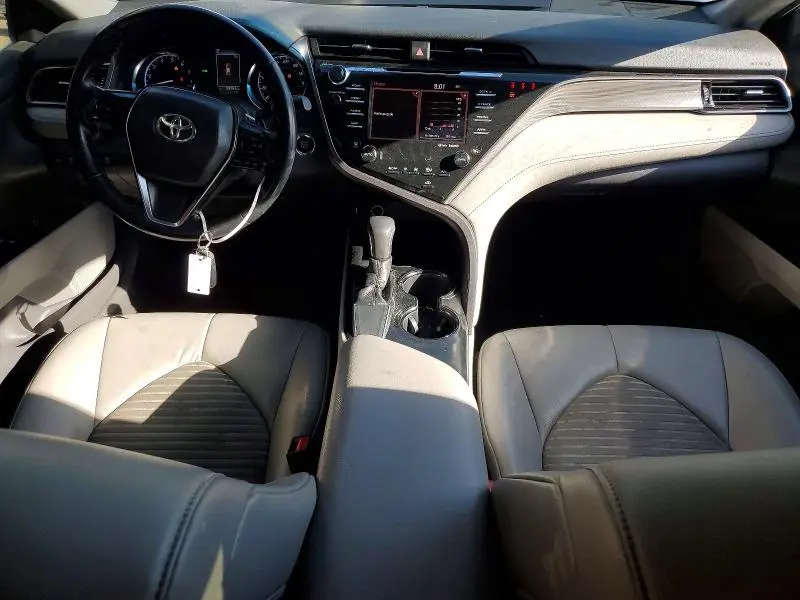 2019 TOYOTA CAMRY SE  