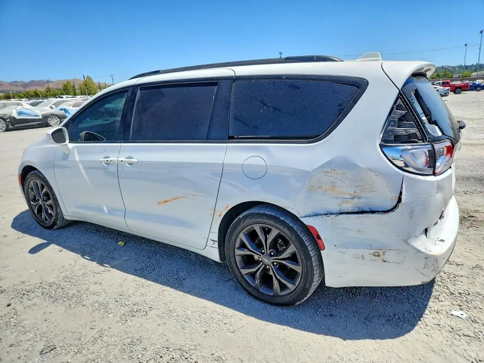 2018 CHRYSLER PACIFICA TOURING L  