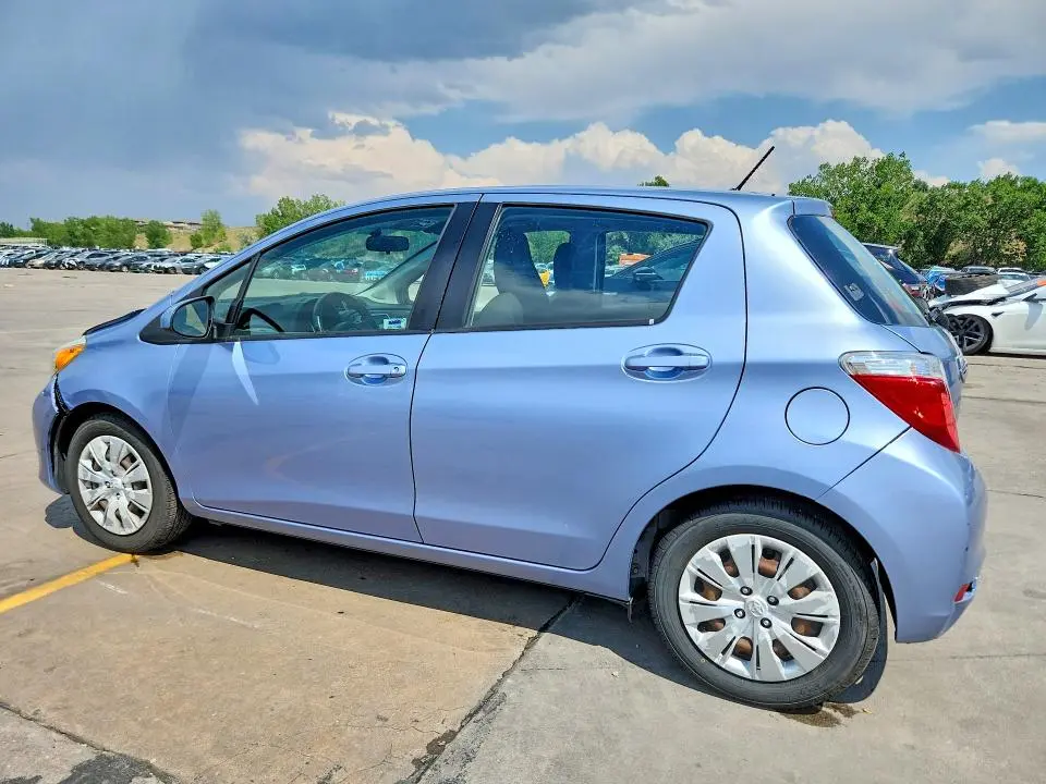 2014 TOYOTA YARIS 5-DOOR LE  