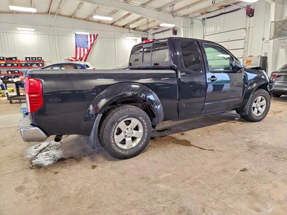 2013 NISSAN FRONTIER   