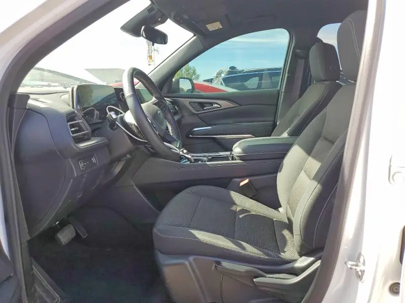 2024 CHEVROLET TRAVERSE LS  