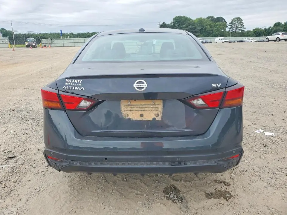 2021 NISSAN ALTIMA SV  