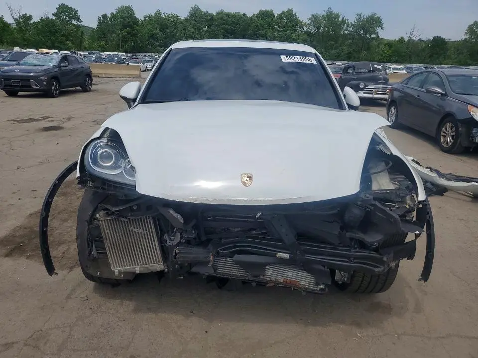 2016 PORSCHE CAYENNE S  