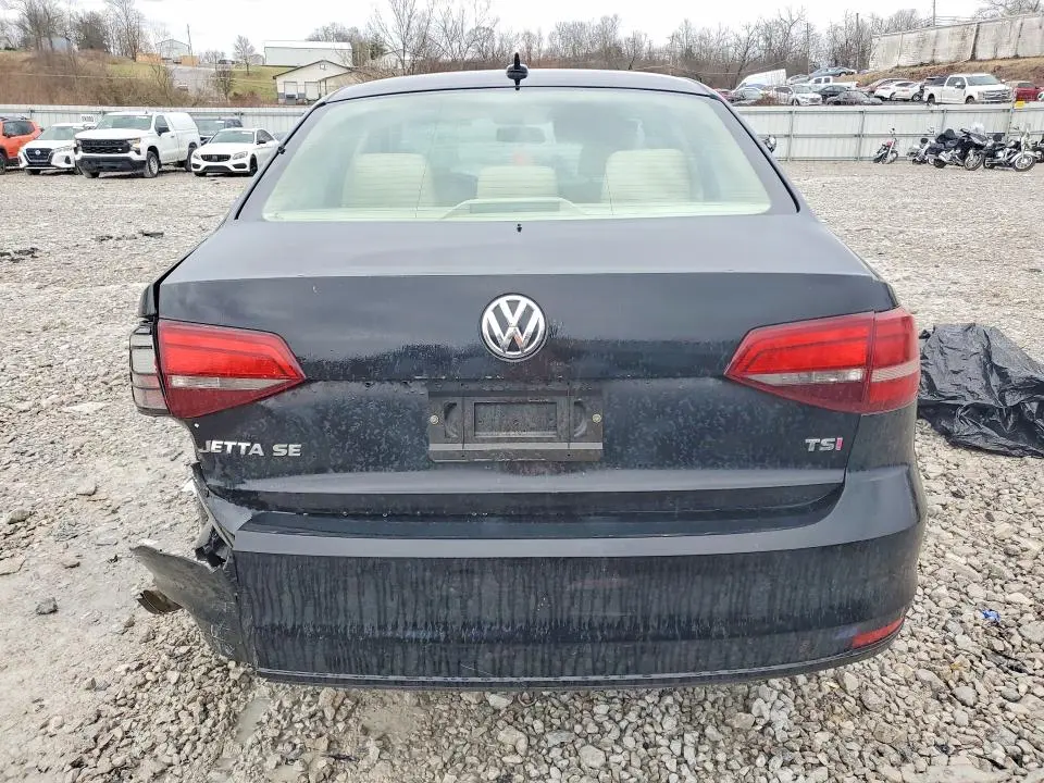 2018 VOLKSWAGEN JETTA SE  