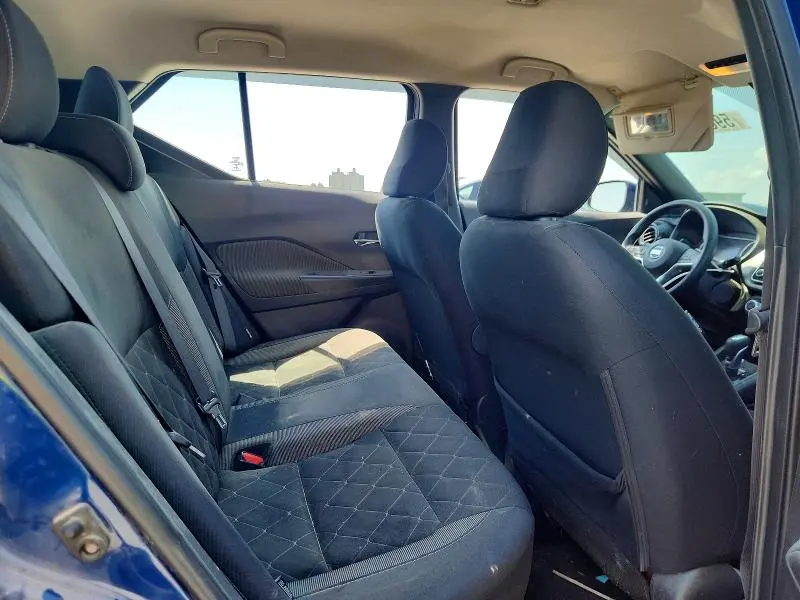 2020 NISSAN KICKS SV  