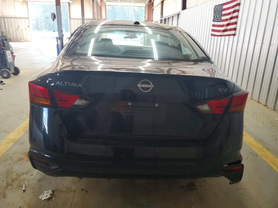 2024 NISSAN ALTIMA SV  