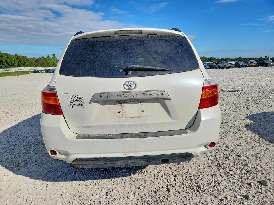 2010 TOYOTA HIGHLANDER SE  