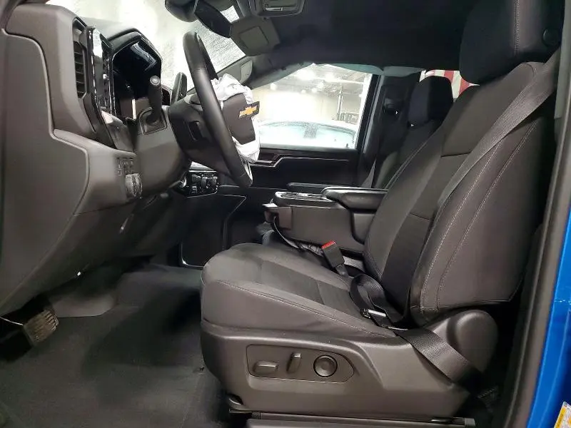 2023 CHEVROLET SILVERADO K1500 LT  