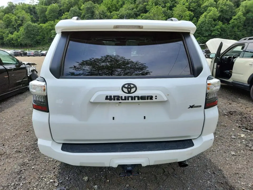 2024 TOYOTA 4RUNNER SR5 PREMIUM  